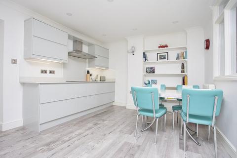 2 bedroom flat for sale, The Leas, Folkestone, CT20