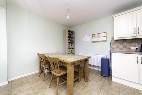 1 Baker Close, Teynham, Sittingbourne, ME9 9DW
