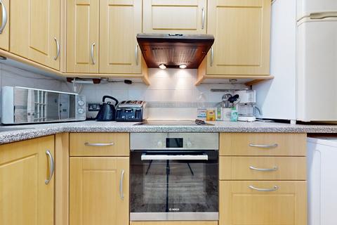 1 bedroom flat to rent, Leinster Gardens