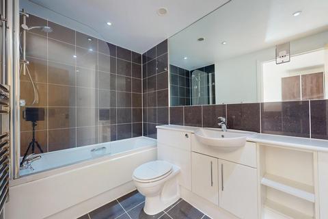1 bedroom flat to rent, Oval Road