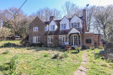 3 bedroom detached house for sale, London Road, Mountfield, TN32