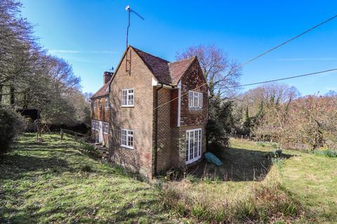 3 bedroom detached house for sale, London Road, Mountfield, TN32