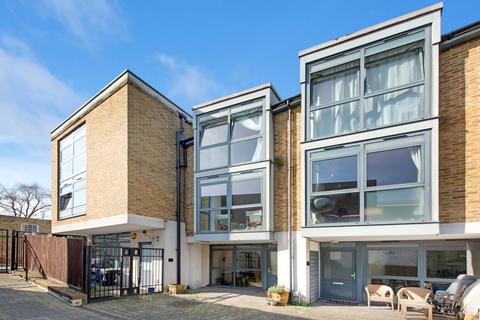 2 bedroom house for sale, Isabella Mews, London N1