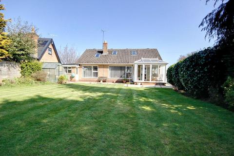 3 bedroom detached bungalow for sale, Wolfreton Garth, Kirk Ella, Hull