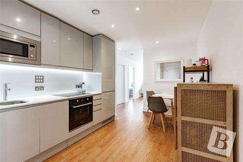 2 bedroom apartment for sale, London Road, Romford, RM7