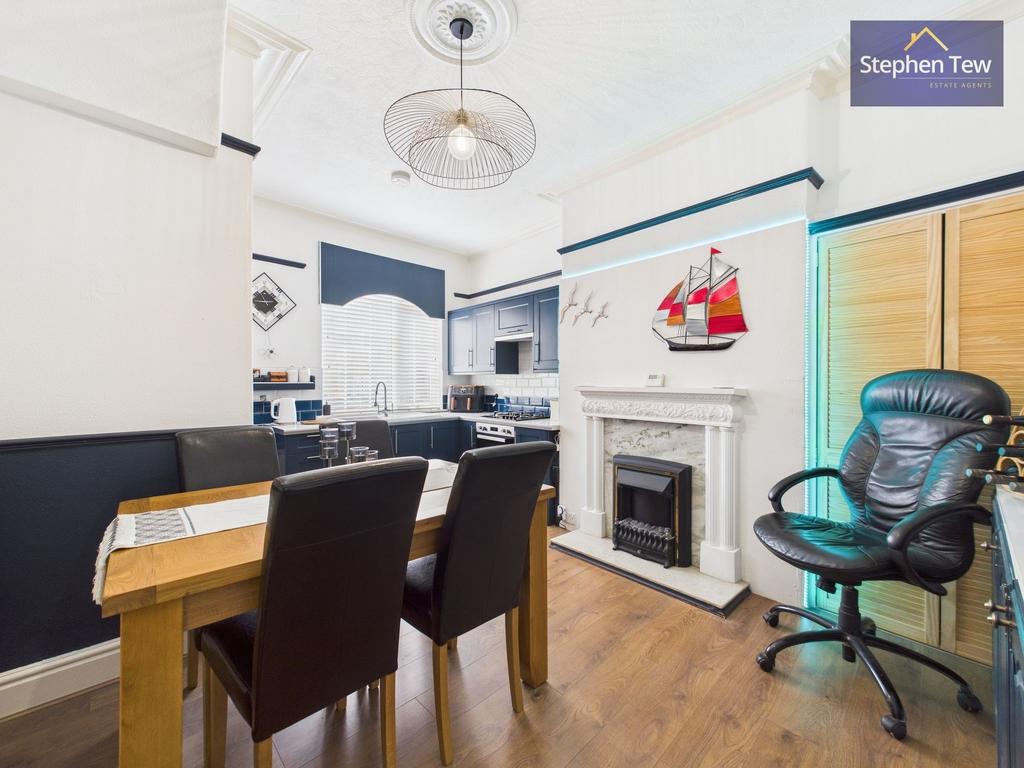 Dining Room/ Kitchen