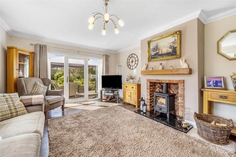 3 bedroom detached bungalow for sale, Frampton