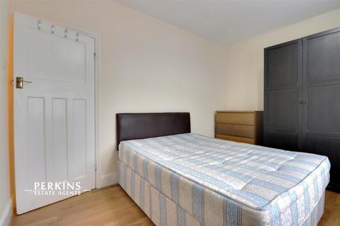 2 bedroom maisonette to rent, Greenford, UB6