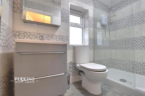 2 bedroom maisonette to rent, Greenford, UB6
