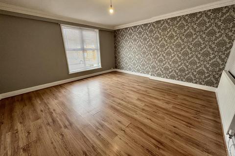 4 bedroom detached house for sale, Cwmamman Road, Glanamman, Ammanford