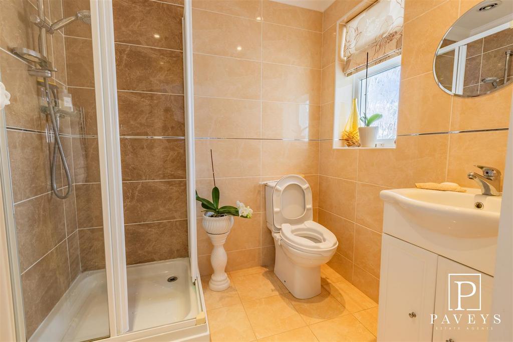 En suite shower room