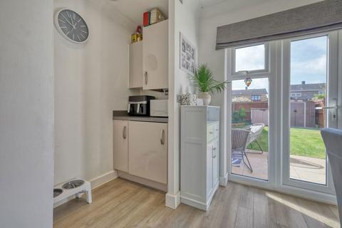 12 Abingdon Close, Basildon, SS15 6LJ