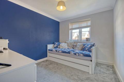 12 Abingdon Close, Basildon, SS15 6LJ
