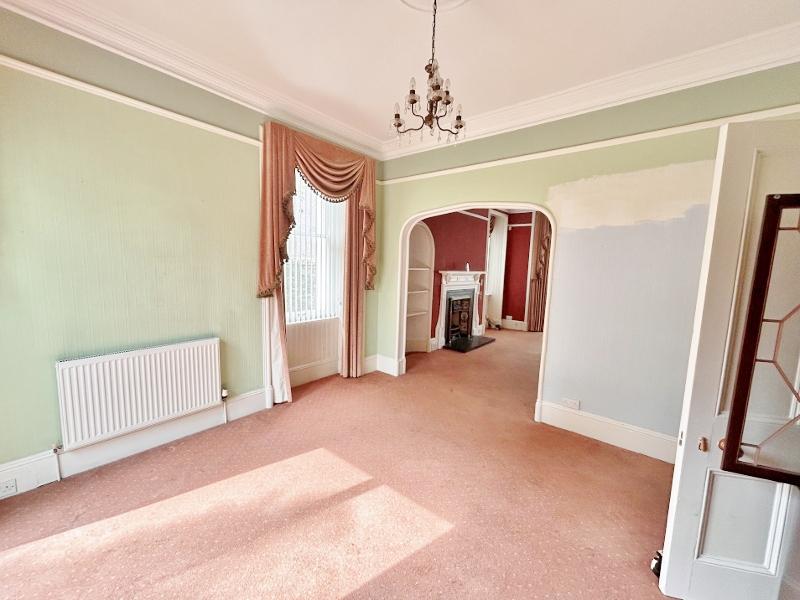 Lounge rear