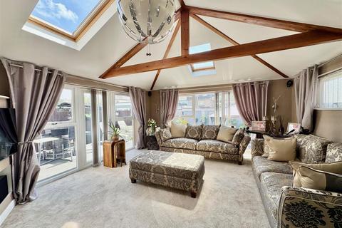 4 bedroom semi-detached house for sale, Molesworth Road, Plymouth PL7