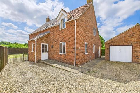 4 bedroom detached house for sale, Drusilla Way, Yaxham