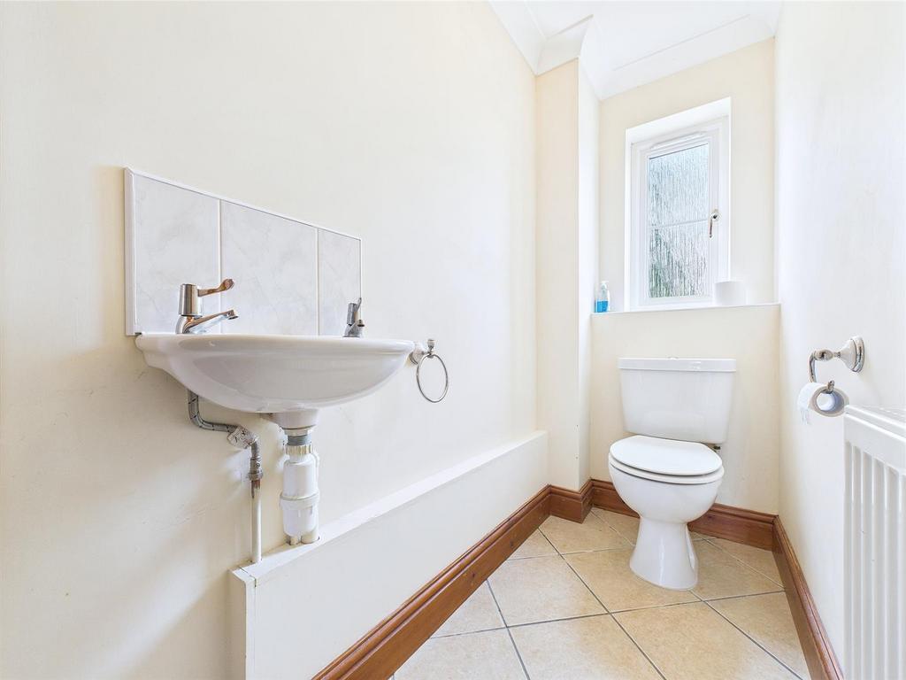 Cloakroom/WC