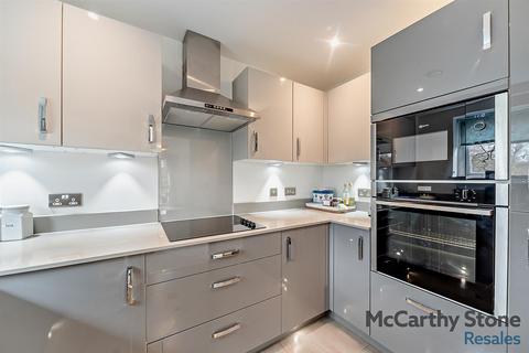 2 bedroom apartment for sale, Station Parade, Virginia Water
