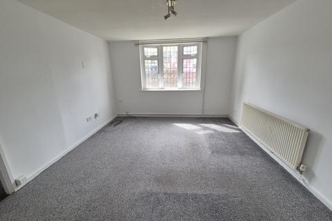 3 bedroom semi-detached house to rent, Pell Court, Lumbertubs, Northampton, NN3