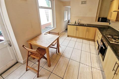 3 bedroom terraced house to rent, Janet Street, Adamsdown, Cardiff, CF24