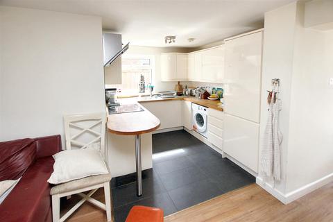 3 bedroom semi-detached house for sale, Darwin Drive, Tonbridge