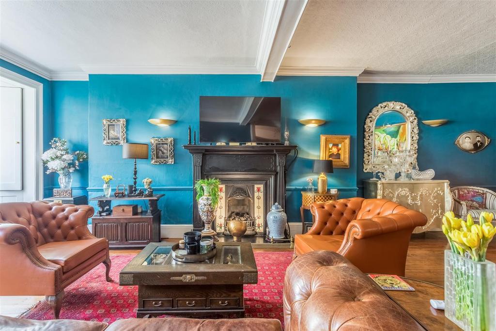 14 A Brunswick Terrace-8.jpg