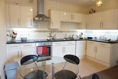 1 bedroom property to rent, Evesham Road, Redditch