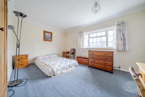 16 Binscombe Crescent, Godalming, GU7 3RB