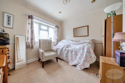 16 Binscombe Crescent, Godalming, GU7 3RB