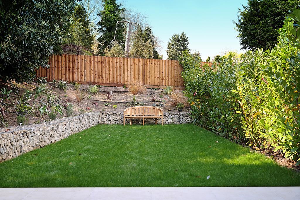 1-Cobham Rd-Apts-Ext+Communal Areas-7927.jpg