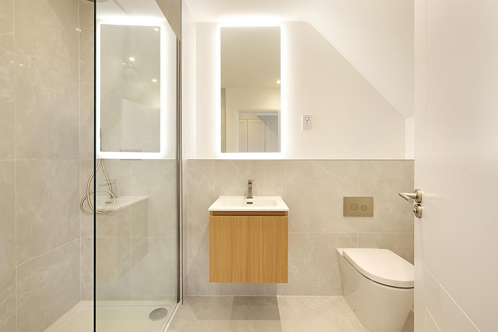 1-Cobham Rd-Show Apt-8-7839 2.jpg