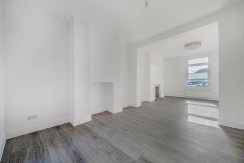 3 bedroom cottage for sale, Kings Road, South Norwood