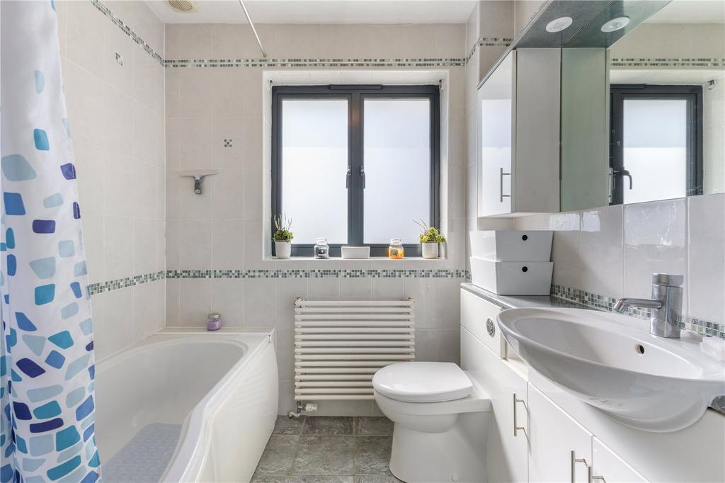 En Suite Bathroom