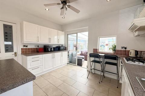 2 bedroom detached bungalow for sale, Bridle Lane, Streetly