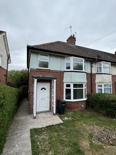 3 bedroom semi-detached house to rent, Salop Road, Oldbury B68