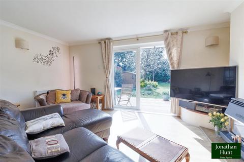 13 Riverside, Buntingford, SG9 9HJ