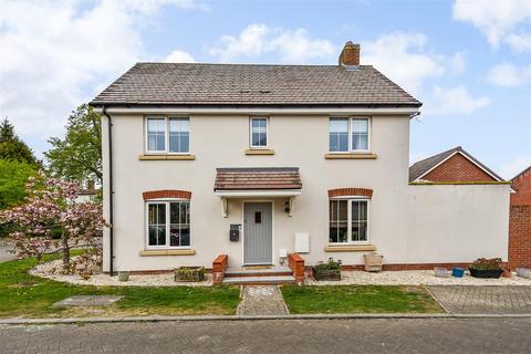 1 Dowse Close, Tidworth, SP9 7GU