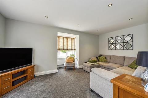 1 Dowse Close, Tidworth, SP9 7GU