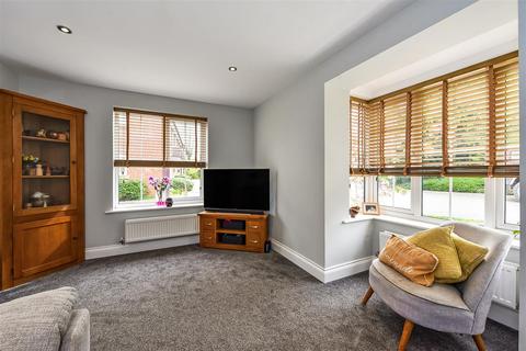 1 Dowse Close, Tidworth, SP9 7GU