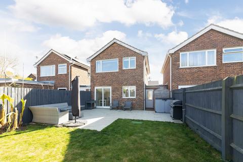 82 Hamble Drive, Abingdon, OX14 3TE