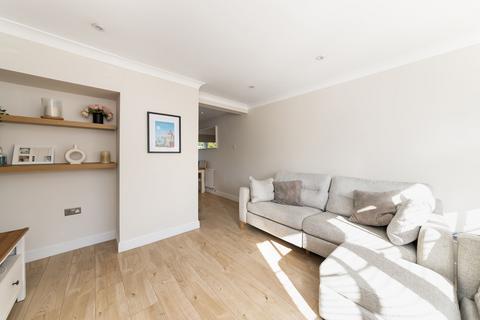 82 Hamble Drive, Abingdon, OX14 3TE