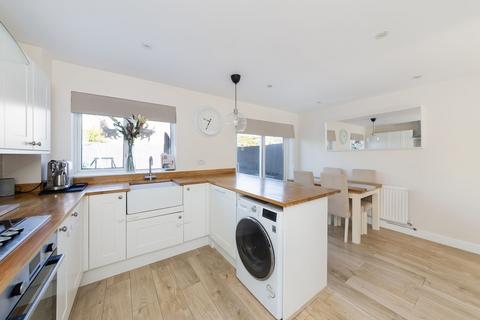 82 Hamble Drive, Abingdon, OX14 3TE
