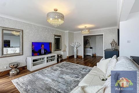 3 bedroom apartment for sale, Preston Road, Southport PR9