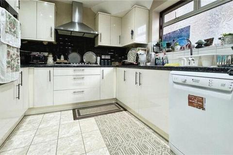 4 bedroom semi-detached house for sale, Forris Avenue, Hayes, UB3 2AS