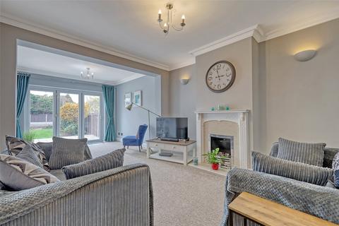 21 Barbara Close, Rochford, SS4 1NQ
