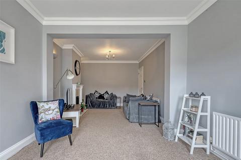 21 Barbara Close, Rochford, SS4 1NQ