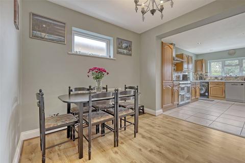 21 Barbara Close, Rochford, SS4 1NQ