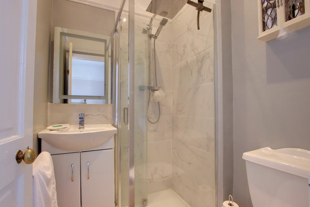 Ensuite