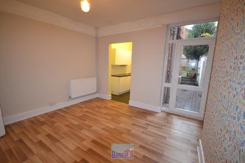 3 bedroom terraced house to rent, Kensington Road, Earlsdon CV5
