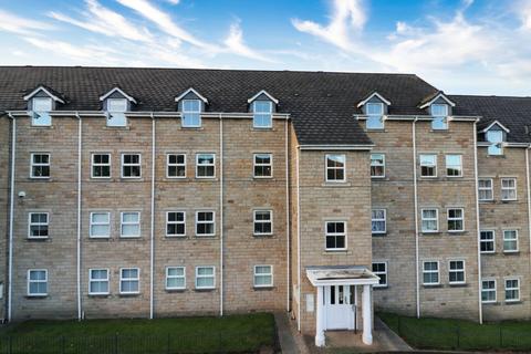 3 bedroom flat to rent, Harrogate Road, Bradford, West Yorkshire, BD10